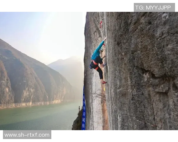 重庆攀岩队边路渗透战术分析与成效评估探讨