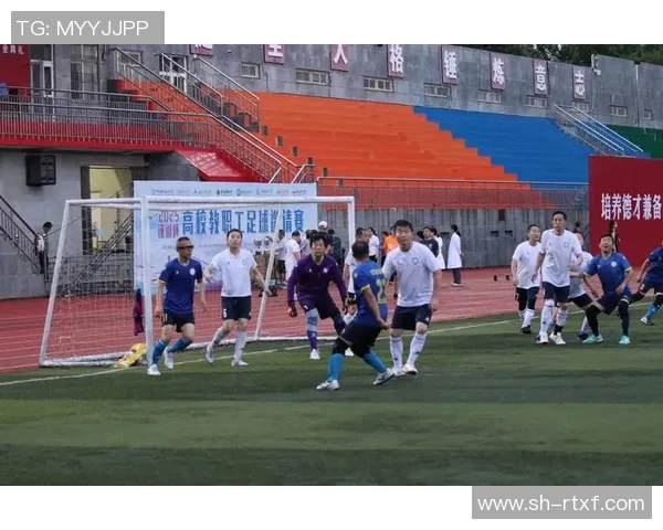 赛后分析:杭州足球队与重庆足球队的战术配合与表现评估 赛后分析:杭州足球队与重庆足球队的战术配合与表现评估