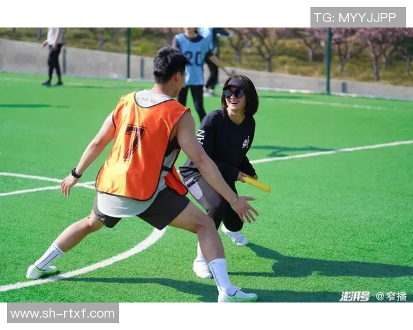 飞盘热潮席卷北京飞盘队协作创新引发热议