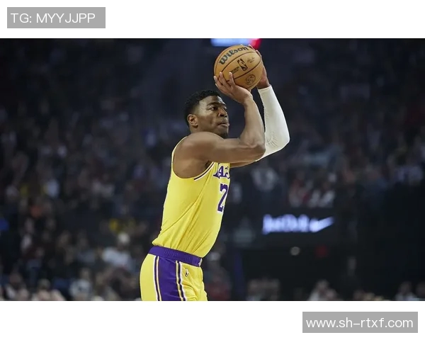 湖人队季前赛对决独行侠全景回顾与精彩瞬间分析