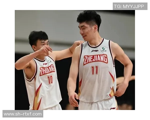 余嘉豪的成长之路与奋斗精神探析：从青涩少年到职场精英的蜕变之旅