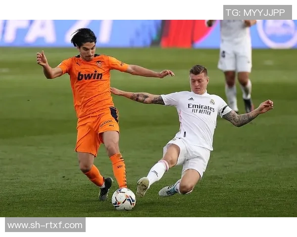 皇家马德里与巴伦西亚激战正酣谁能在西甲赛场笑到最后 皇家马德里与巴伦西亚激战正酣谁能在西甲赛场笑到最后