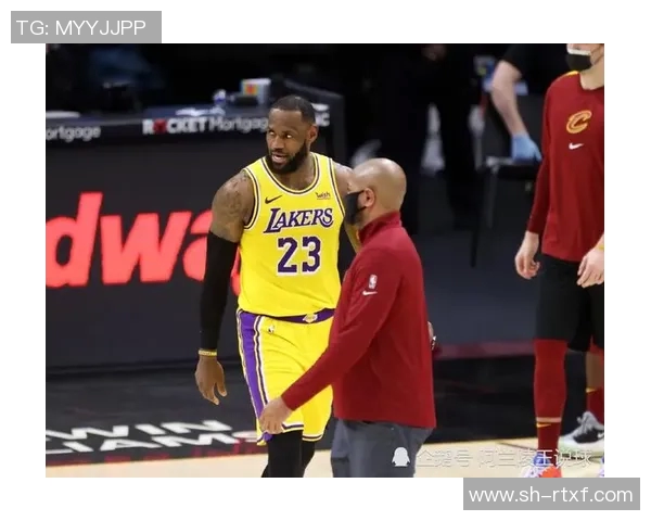 詹姆斯创造历史成就达阵4万分1万板1万助成首位传奇