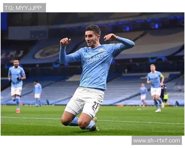 费兰托雷斯在足球场上的成长与突破之路分析