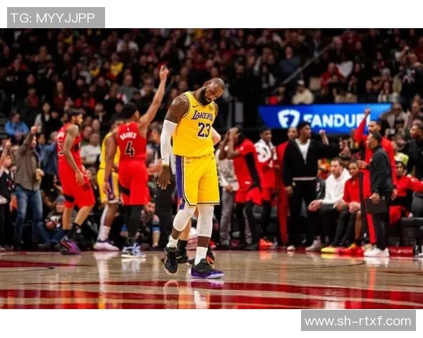 03年湖人对决猛龙的经典时刻回顾与赛季精彩瞬间分析