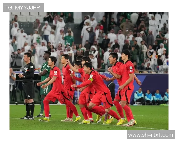 中国亚与沙特亚激战正酣比分揭晓引发球迷热议与期待 中国亚与沙特亚激战正酣比分揭晓引发球迷热议与期待