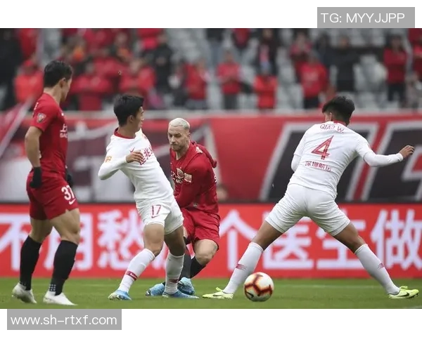 深圳佳兆业迎战青岛球队全力争胜展现实力与决心 深圳佳兆业迎战青岛球队全力争胜展现实力与决心