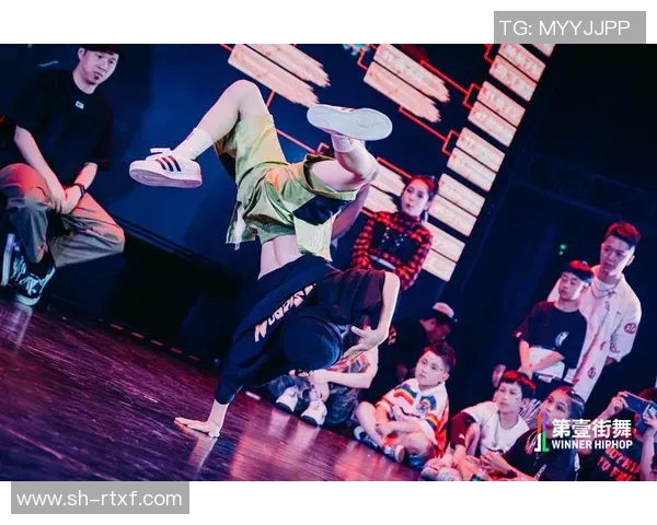 武汉街舞队的奋斗旅程：一段激情与梦想交织的街舞纪实故事