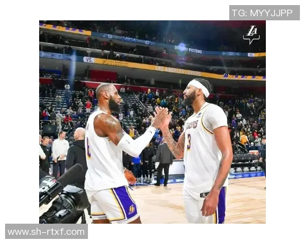 湖人对火箭的经典对决回顾及赛季分析