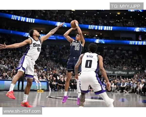 雄鹿与独行侠首发阵容分析及比赛前瞻解析