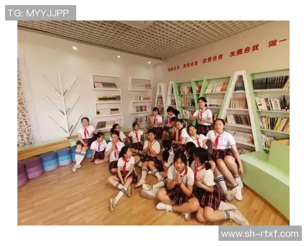 黄娜的足球人生：从绿茵场到人生舞台的深度对话与思考